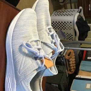 NewBalance - model: KJCRZKEG- size 4 1/2 Youth.Light Blueish.Knit